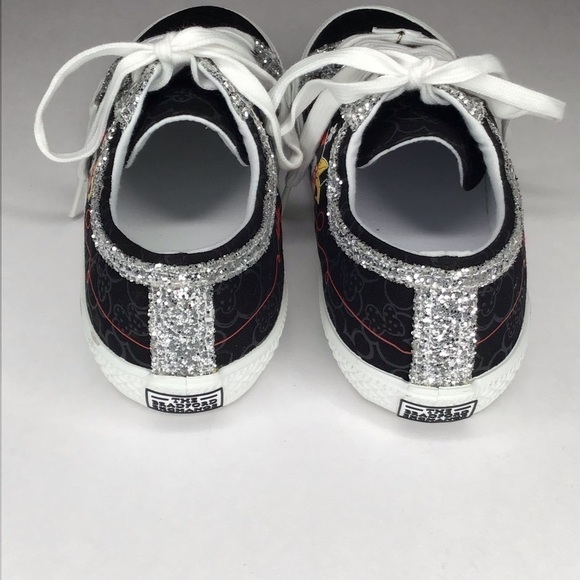 Bradford Exchange Disney Mickey Mouse And Minnie Mouse Shoes With Glitter Trim. - Picture 6 of 11